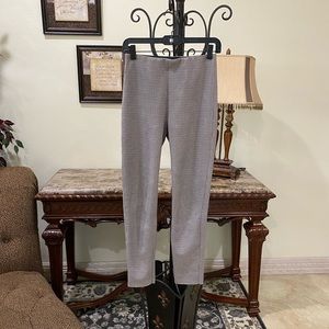 ⁉️Zara small leggings